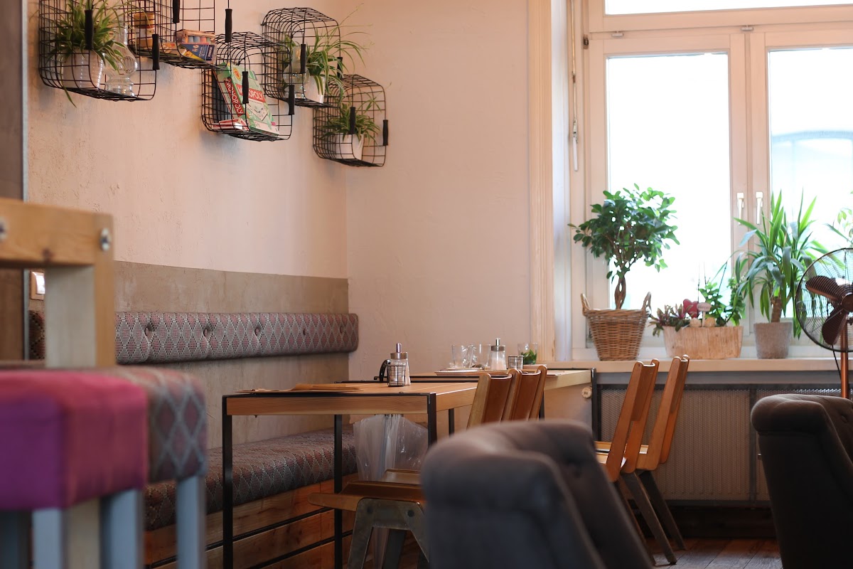 Rooster Café